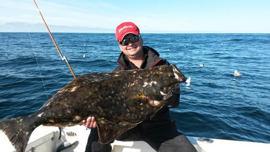 Savage Gear Nordic Bait Fish Halibut 300g háčky 3/0 a 6/0