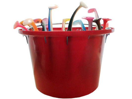 Wiszące wiadro na przynętę